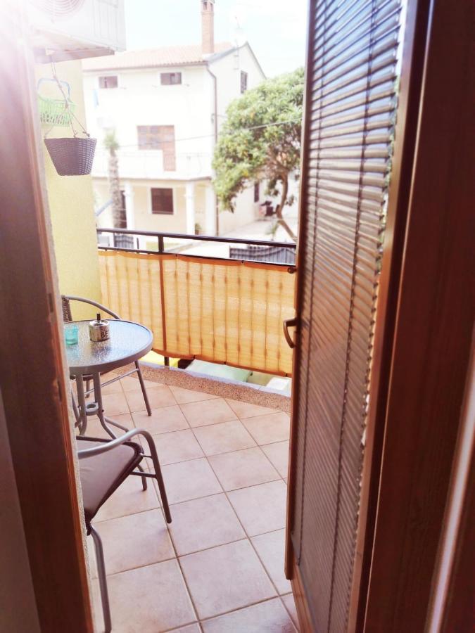 Santa Eufemia Rovinj 10Min Walk To City & Free Garage Parking Apartment Exterior photo